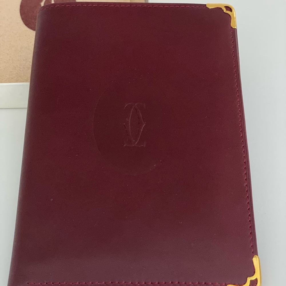 Men’s Vintage CARTIER burgundy leather bi-fold wallet